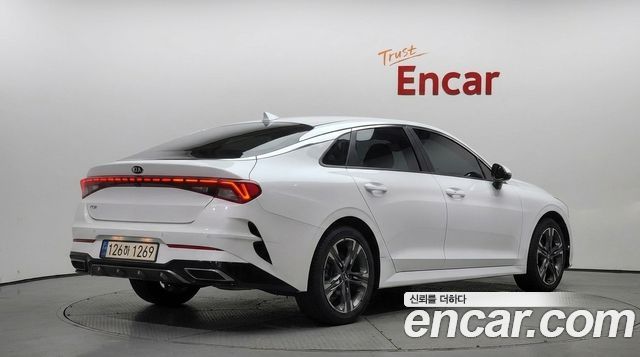 Kia K5 2.0 — photo 1 of 29