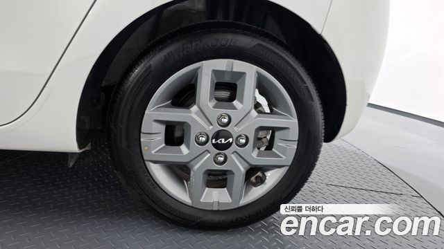 Kia RAY Prestige — photo 1 of 32