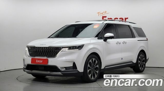 Kia Canival Diesel 7-Seater Noblesse — photo 1 of 32