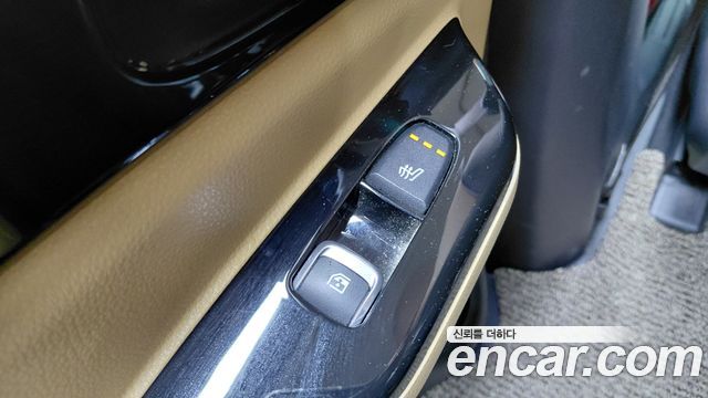 Kia Canival Diesel 9-Seater Noblesse — photo 1 of 31
