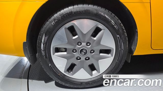 Hyundai Staria L3.5  Kinder Safety Car — photo 1 of 33