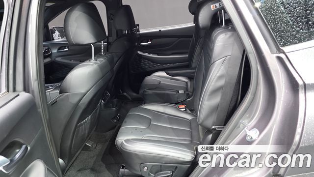 Hyundai Santafe Gasoline 2.5T 2WD — photo 1 of 34