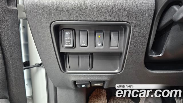 Renault-KoreaSamsung QM6 Diesel 4WD RE Signature — photo 1 of 31