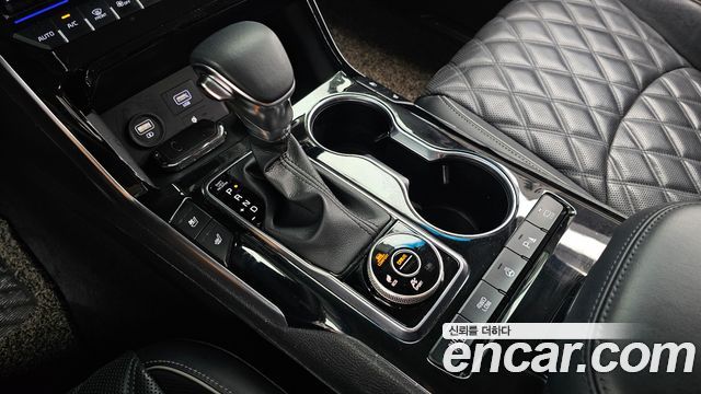 Kia Mohave Diesel 3.0 4WD 7-Seater — photo 1 of 36