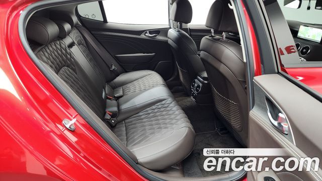 Kia Stinger 2.5 Masters — photo 1 of 36