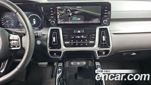 Kia Sorento Gasoline 2.5T 2WD — photo 1 of 31