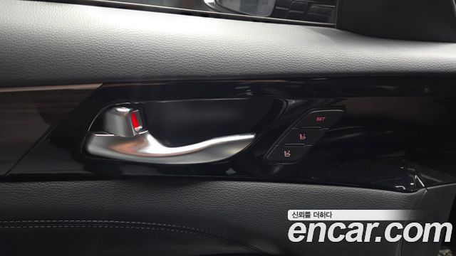 Kia K7 3.0 LPI Prestige (Rental Car) — photo 1 of 32