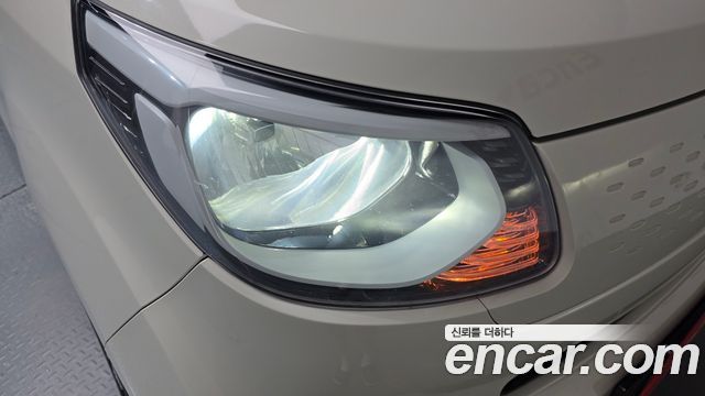Kia RAY Prestige — photo 1 of 31