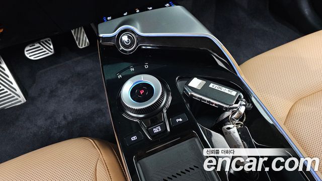 Kia EV6 Long Range — photo 1 of 34