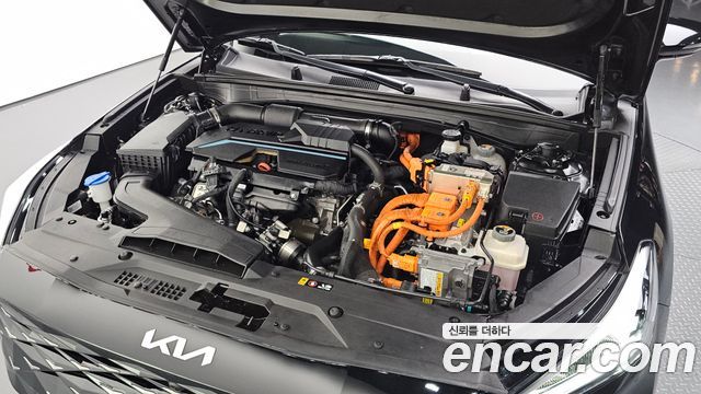 Kia K8 Signature — photo 1 of 34