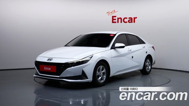 Hyundai AVANTE 1.6 — photo 1 of 32