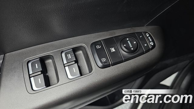 Kia Sportage Gasoline — photo 1 of 30