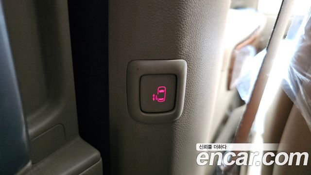 2016 Kia Canival Gasoline 9-seater Hi-Limousine, photograph 8