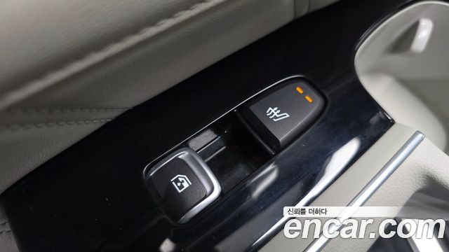 Kia Sorento HEV 1.6 4WD — photo 1 of 37