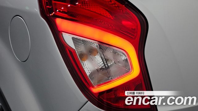 KG_Mobility_Ssangyong KORANDO 2.2 RX 2WD — photo 1 of 30