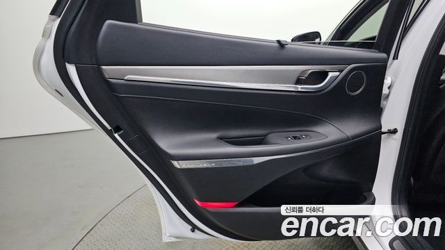 Hyundai Grandeur 3.3 — photo 1 of 36
