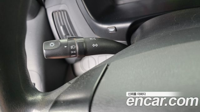 Hyundai Starex 12-Seater Wagon — photo 1 of 35