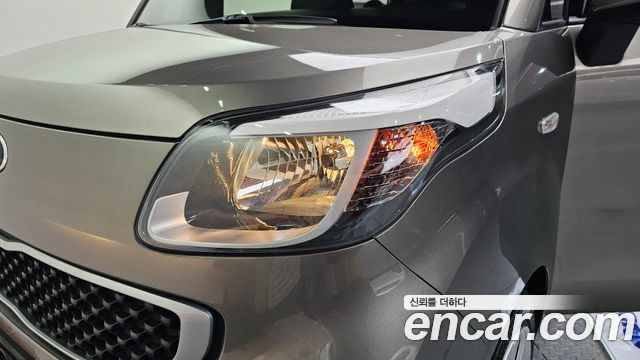 Kia RAY Deluxe — photo 1 of 30