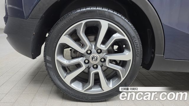 KG_Mobility_Ssangyong TIBOLI Diesel LX 2WD — photo 1 of 31