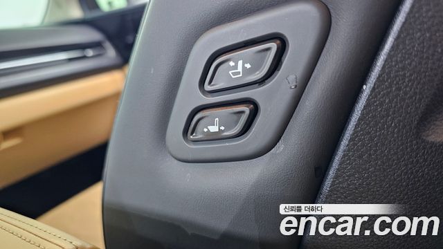 Kia Canival Diesel 9-Seater Noblesse — photo 1 of 30