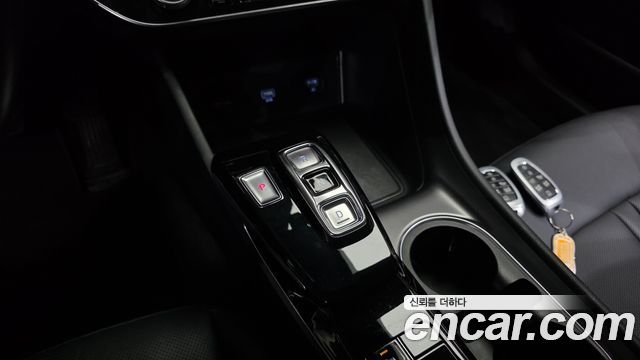 Hyundai Sonata 1.6 Turbo — photo 1 of 32
