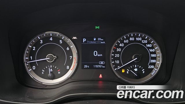 Hyundai Venue 1.6 Modern Plus — photo 1 of 31