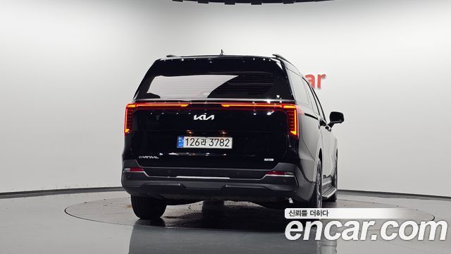 Kia Canival HEV 9seater Gravity — photo 1 of 20