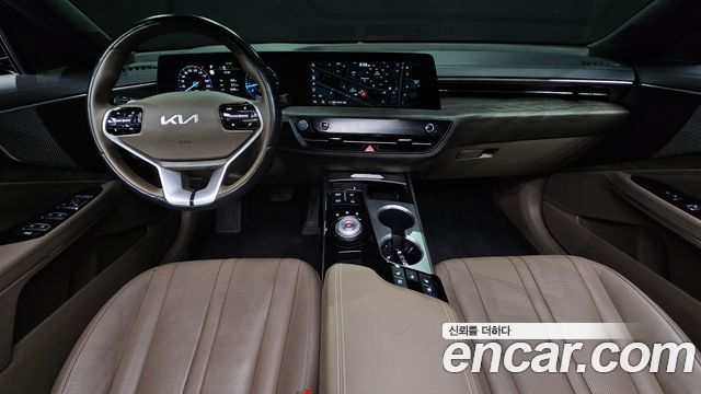 Kia K8 2.5 Gasoline 2WD — photo 1 of 20
