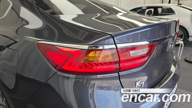 2017 Kia K7 Noblesse, photograph 4