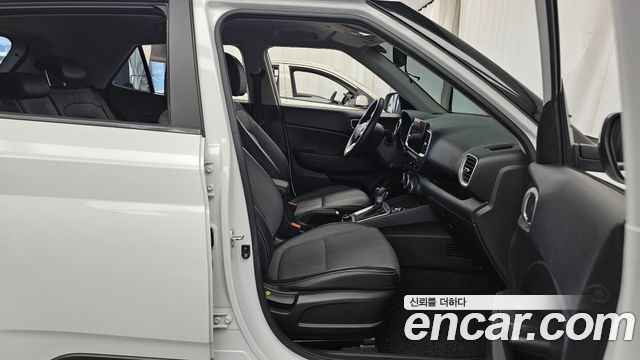 2020 Hyundai Venue 1.6 Modern, photograph 3