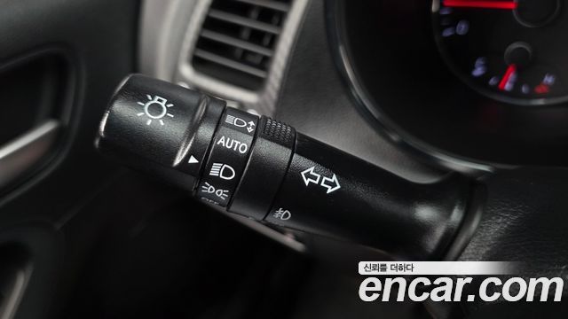 Kia K3 Luxury — photo 1 of 29