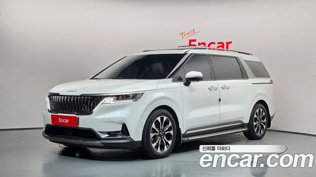 Kia Canival Gasoline 7-Seater Noblesse — photo 1 of 20