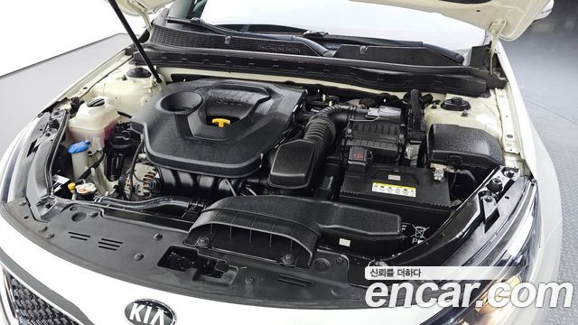 2013 Kia K5 Luxury, photograph 6