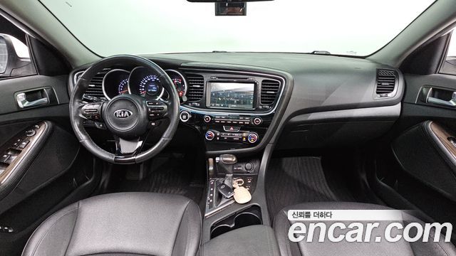 2013 Kia K5 Luxury, photograph 4
