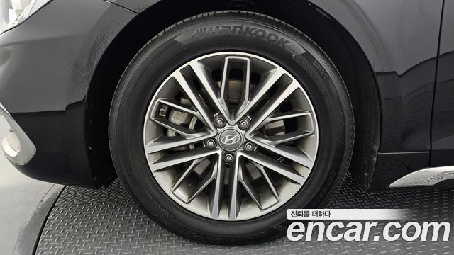 Hyundai Grandeur 2.2 Diesel Premium — photo 1 of 33