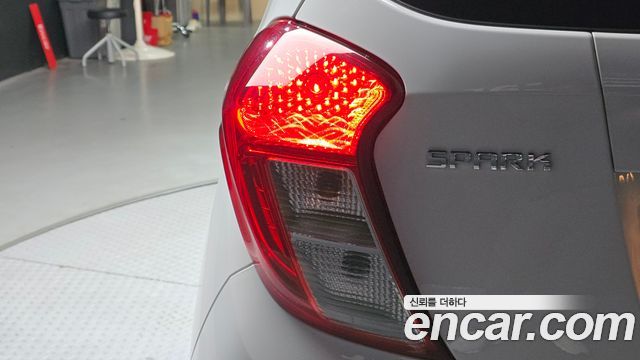 2022 ChevroletGMDaewoo Spark Premier, photograph 5