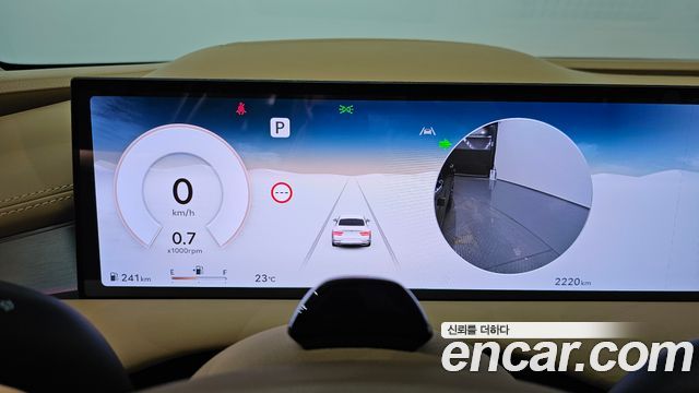 Genesis G80 Gasoline 2.5 Turbo AWD — photo 1 of 36