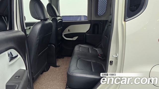 Kia RAY Prestige — photo 1 of 32