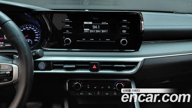 Kia K5 2.0 LPI(Renter car) — photo 1 of 28