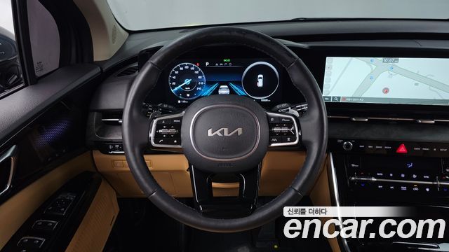 Kia Canival Gasoline 9-Seater Signature — photo 1 of 35