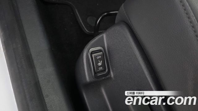 Renault-KoreaSamsung SM3 SE — photo 1 of 32