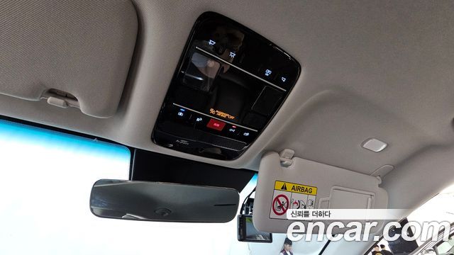 Hyundai Grandeur 2,5 Gasoline 2WD — photo 1 of 34