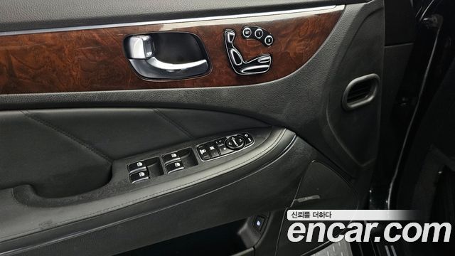 Hyundai Equus VS380 — photo 1 of 20