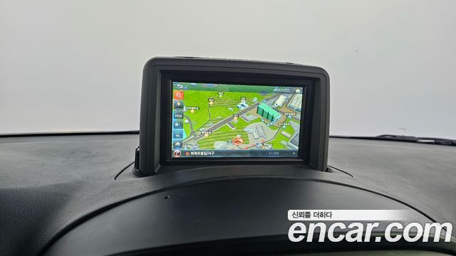 Hyundai Starex Van 3-Seater — photo 1 of 20