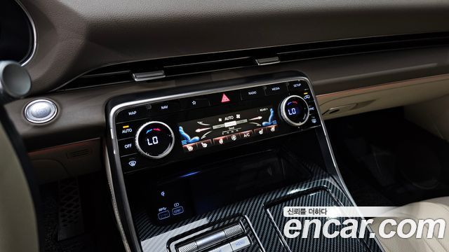 Genesis GV80 2.5T Gasoline AWD — photo 1 of 20