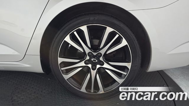 Renault-KoreaSamsung SM6 1.8 TCe Premiere — photo 1 of 20