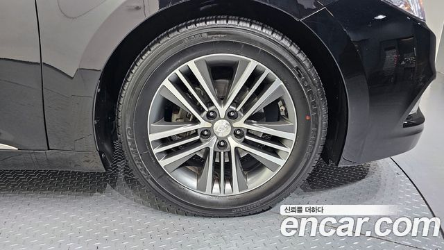 Hyundai Grandeur HG240 Modern — photo 1 of 20