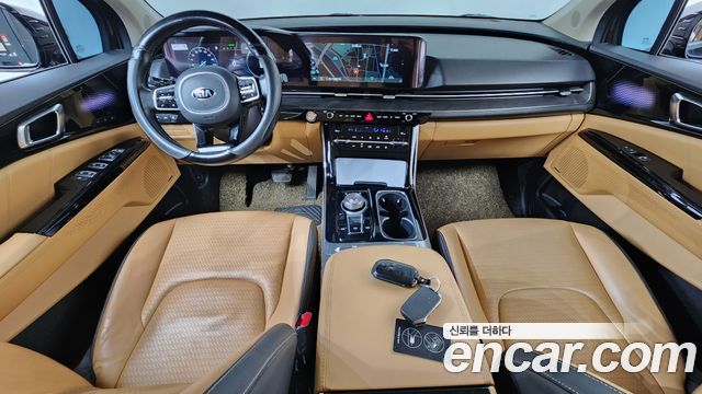Kia Canival Diesel 7-Seater Signature — photo 1 of 20