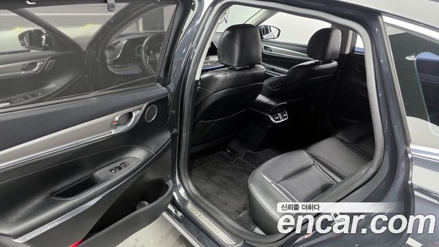 Hyundai Grandeur 2.5 — photo 1 of 20