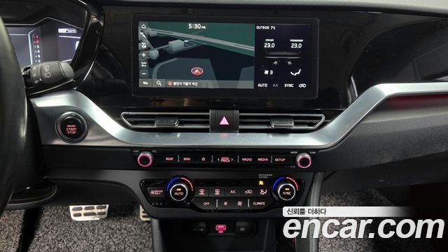 Kia Niro 1.6 HEV — photo 1 of 20